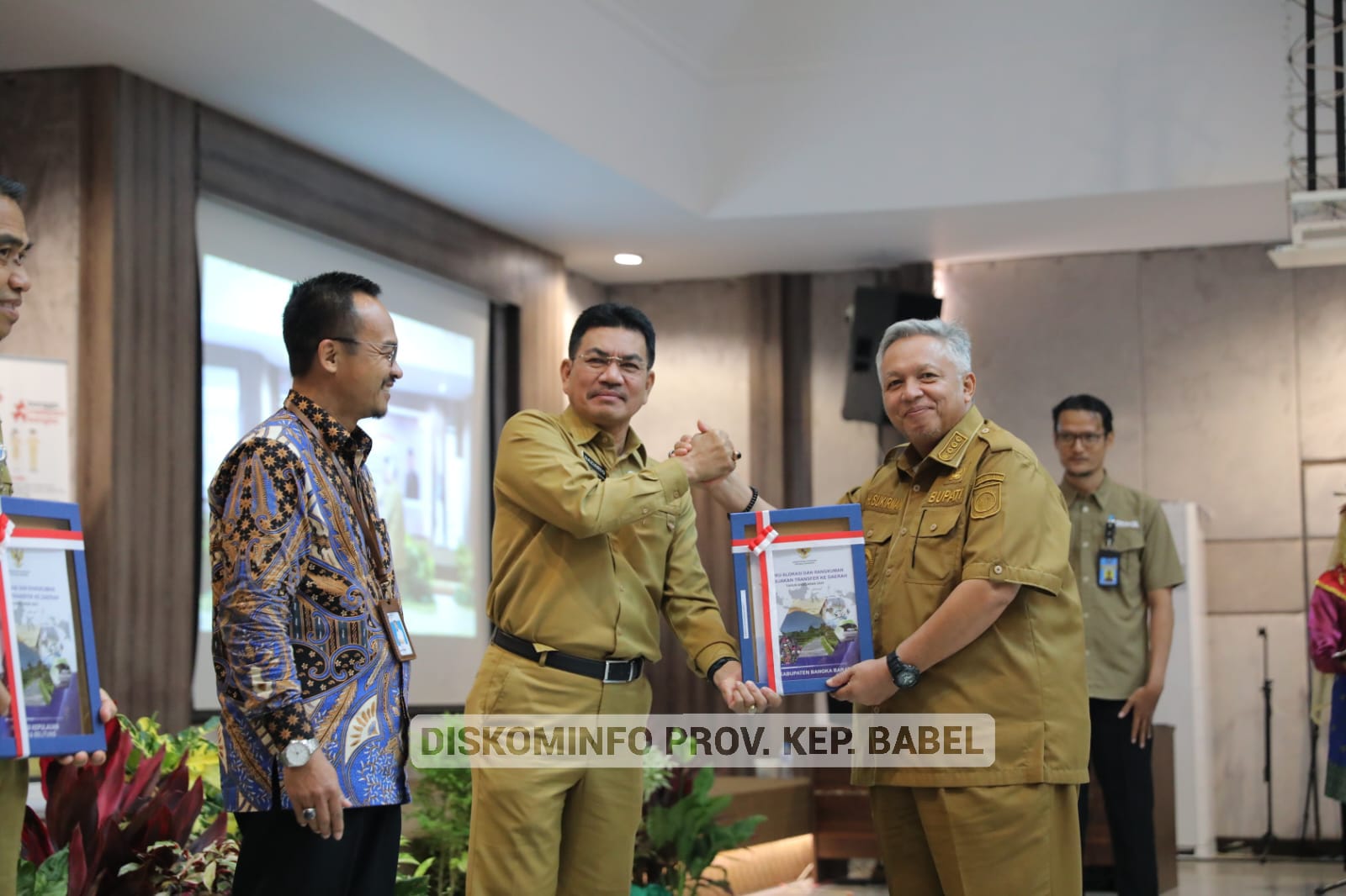 Serahkan DIPA dan TKD Tahun 2023, Sekda Naziarto Sampaikan Pesan Presiden