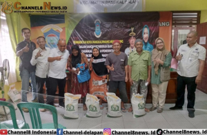 Molen Bagikan Beras Kepada 1.027 Warga di Kecamatan Pangkal Balam