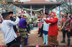 Peringatan HUT Ke-20 Kabupaten Basel, Ngarak Ketupat Lepas Kirab Sedekah Bumi Digelar