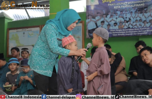 Nyanyian Selamat Hari Ibu Sambut Kunjungan Safriati Safrizal di Panti Asuhan Muhammadiyah