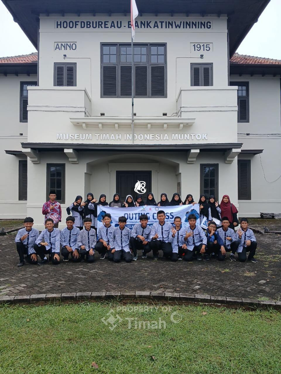 Puluhan Siswa SMP Islam SMART Antusias Kunjungi MTI Mentok