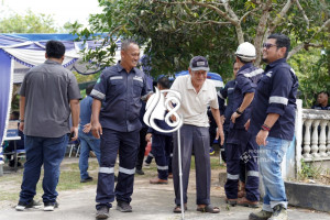 Peduli Kesehatan Warga, PT Timah Tbk Serahkan Bantuan untuk Lansia di Bangka Barat