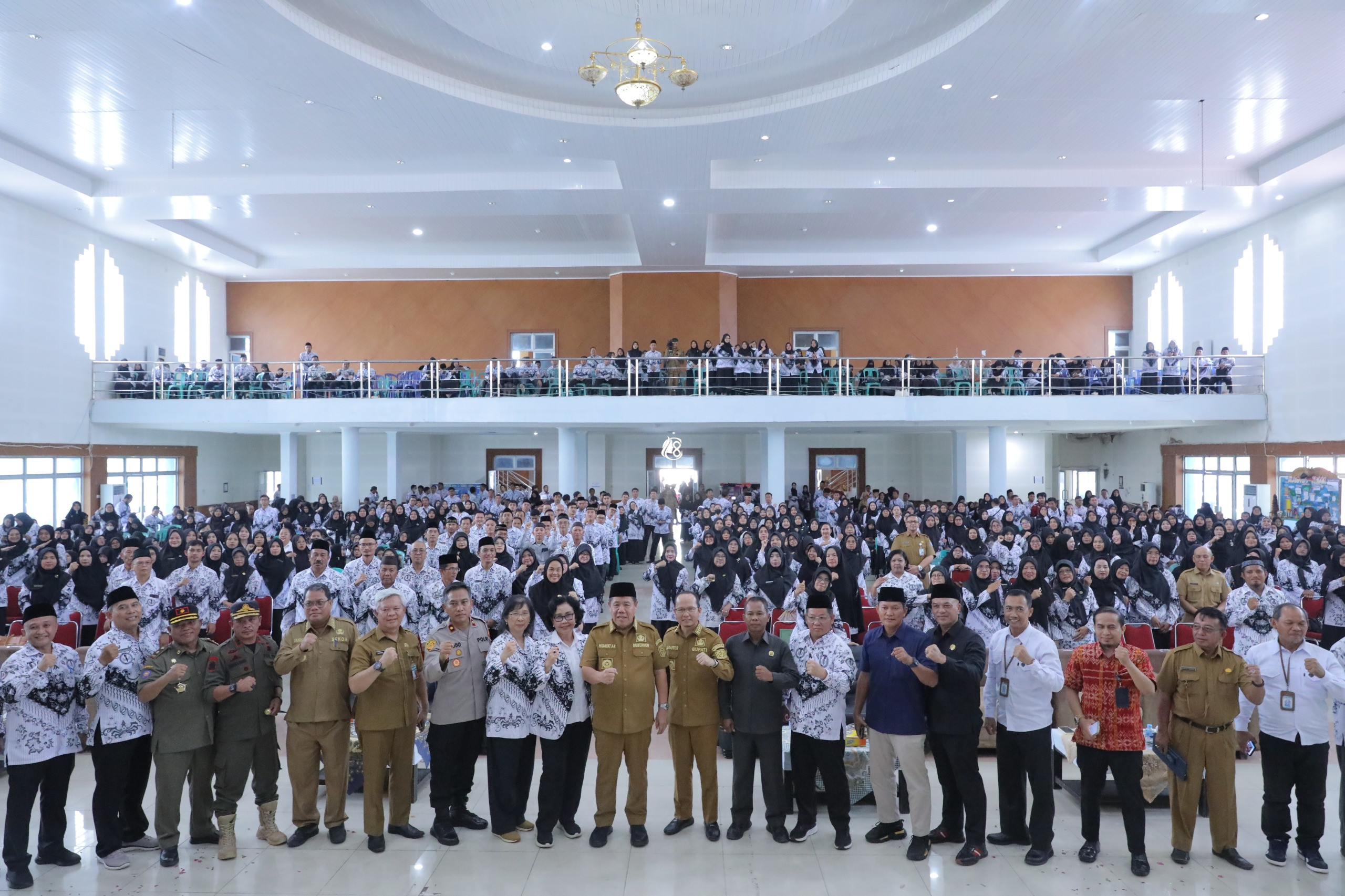 Gubernur Babel: Guru Garda Terdepan Membangun Karakter dan Masa Depan Bangsa