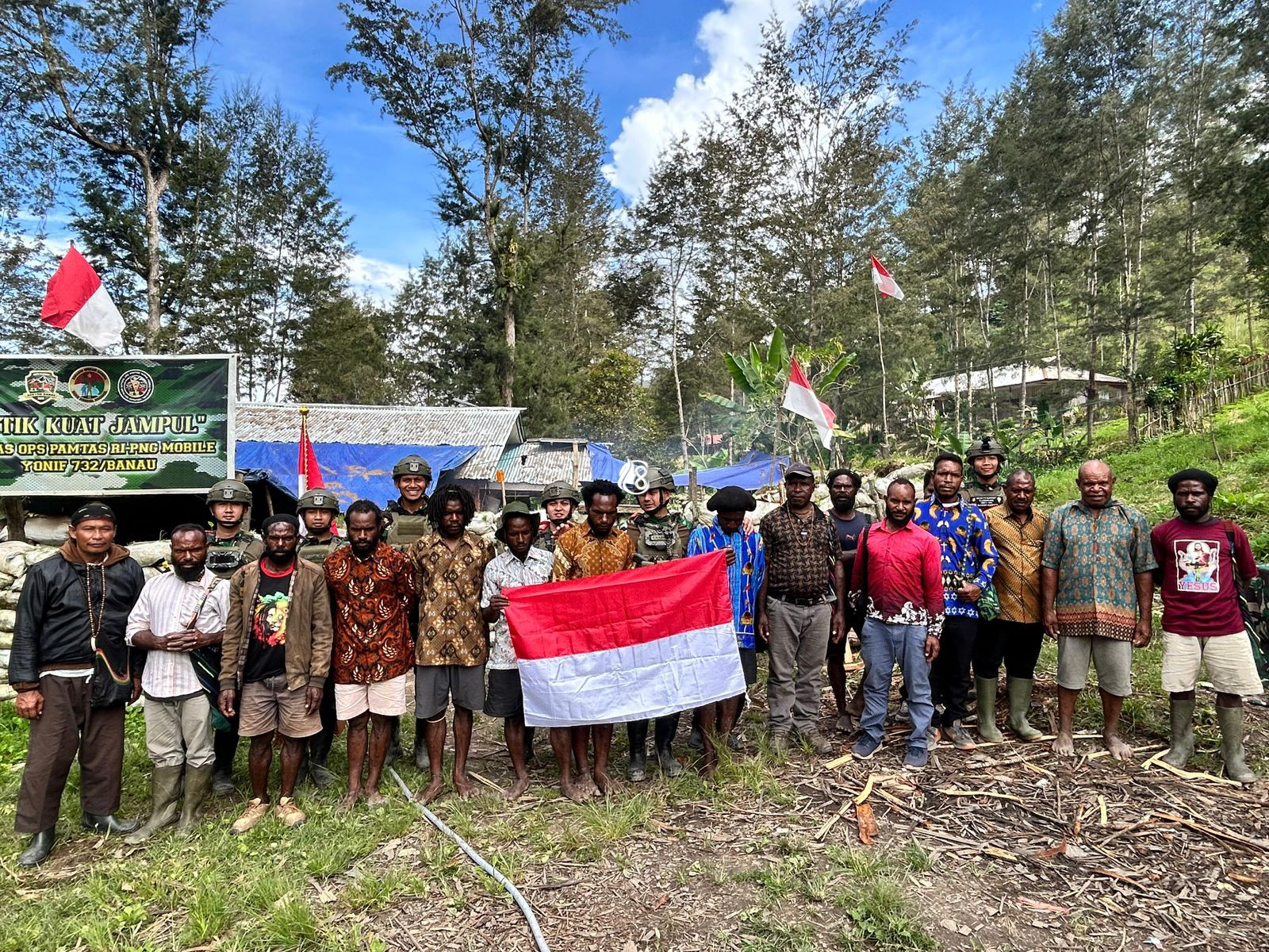 Kisah Pulang: Lima Anggota OPM Pilih NKRI Usai Pendekatan Humanis TNI