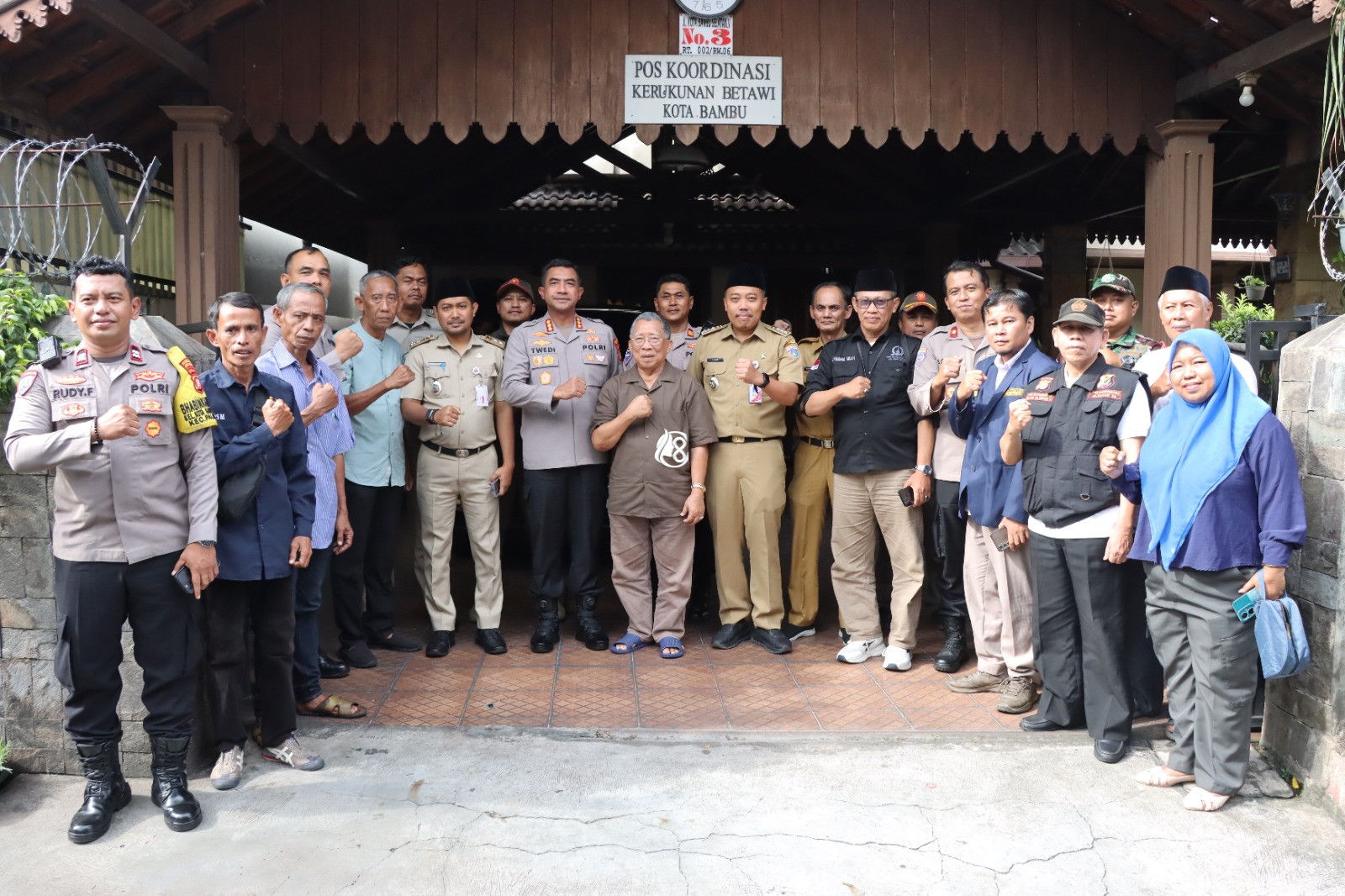 Cegah Tawuran Sejak Dini, Kapolres Metro Jakarta Barat Rangkul Warga dan Karang Taruna di Palmerah