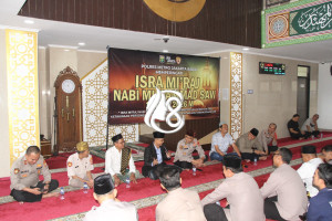 Perkuat Iman dan Kepedulian Sosial Personel Polres Metro Jakarta Barat Peringati Isra Mi’raj 1447 H
