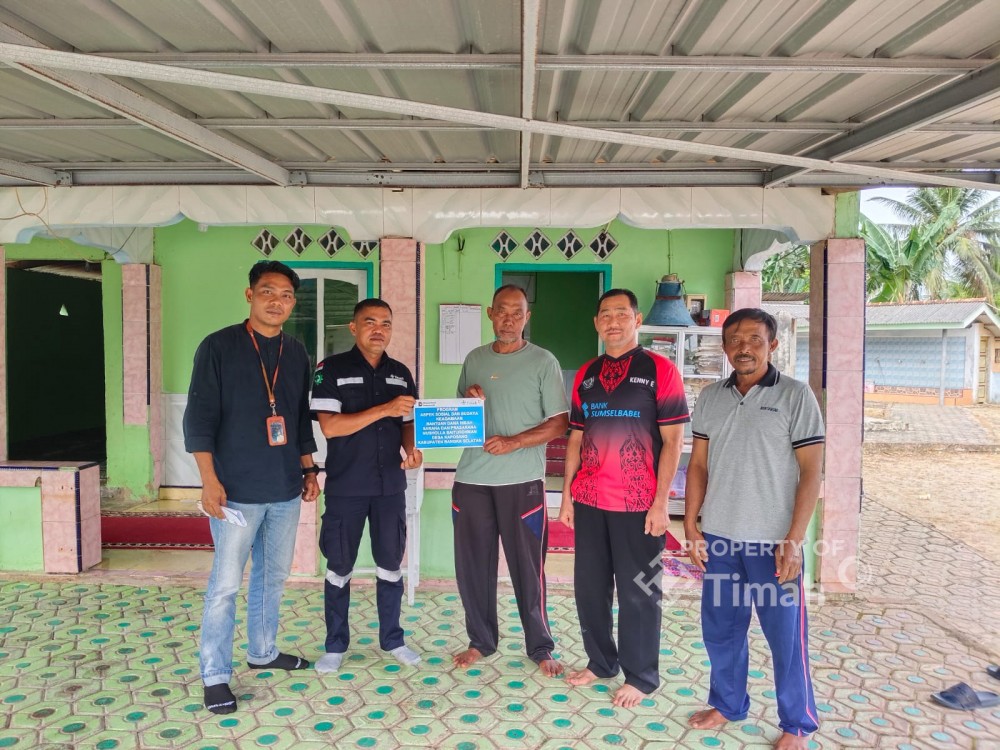 Ramadhan Penuh Berkah, PT Timah Serahkan Bantuan Untuk Musala Baiturrohma di Bangka Selatan