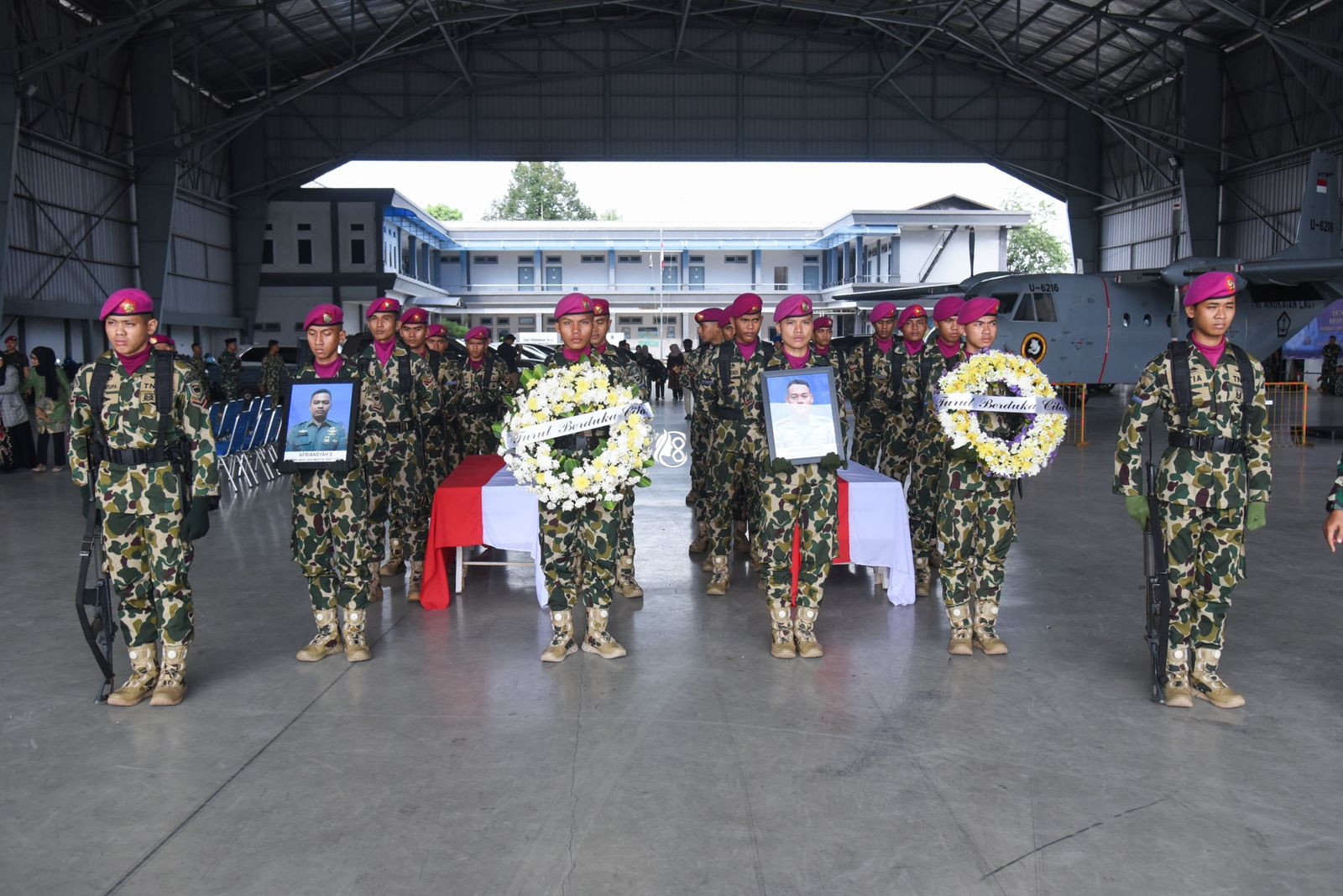 Pangkormar Pimpin Pelepasan Dua Jenazah Prajurit Marinir TNI AL, Total 10 Prajurit Telah Ditemukan