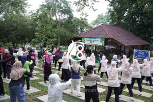 Ratusan Warga Antusias Ikuti Senam Sehat Bersama PT Timah di Ruang Terbuka Hijau