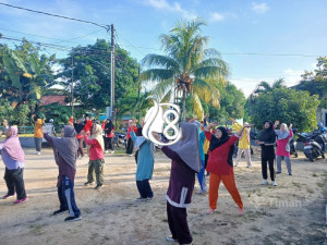 Dorong Gaya Hidup Aktif pada Usia Senja PT Timah Gelar Senam Sehat bagi Lansia di Bangka Barat