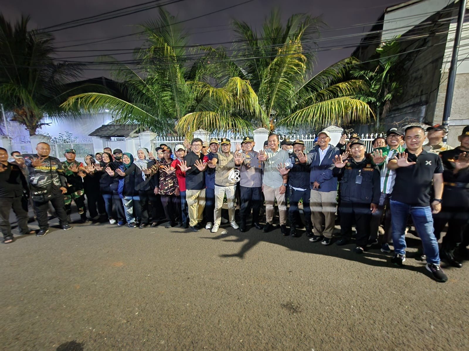 Polsek Palmerah Gelar Apel Cipta Kondisi dan Patroli KRYD Libatkan Tiga Pilar serta Elemen Masyarakat