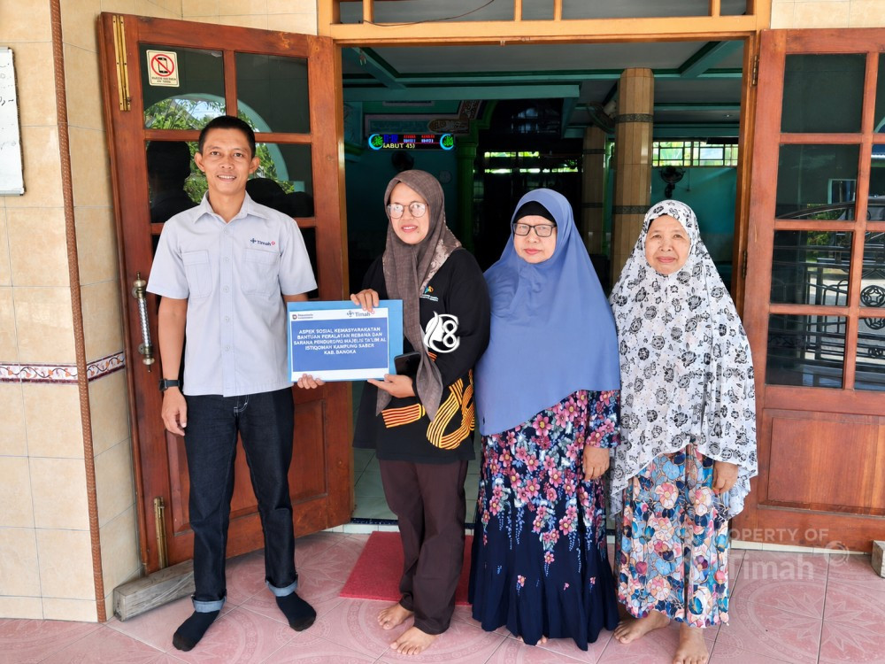 PT Timah Salurkan Bantuan Peralatan Rebana untuk Dukung Pelestarian Seni Islami di Bangka
