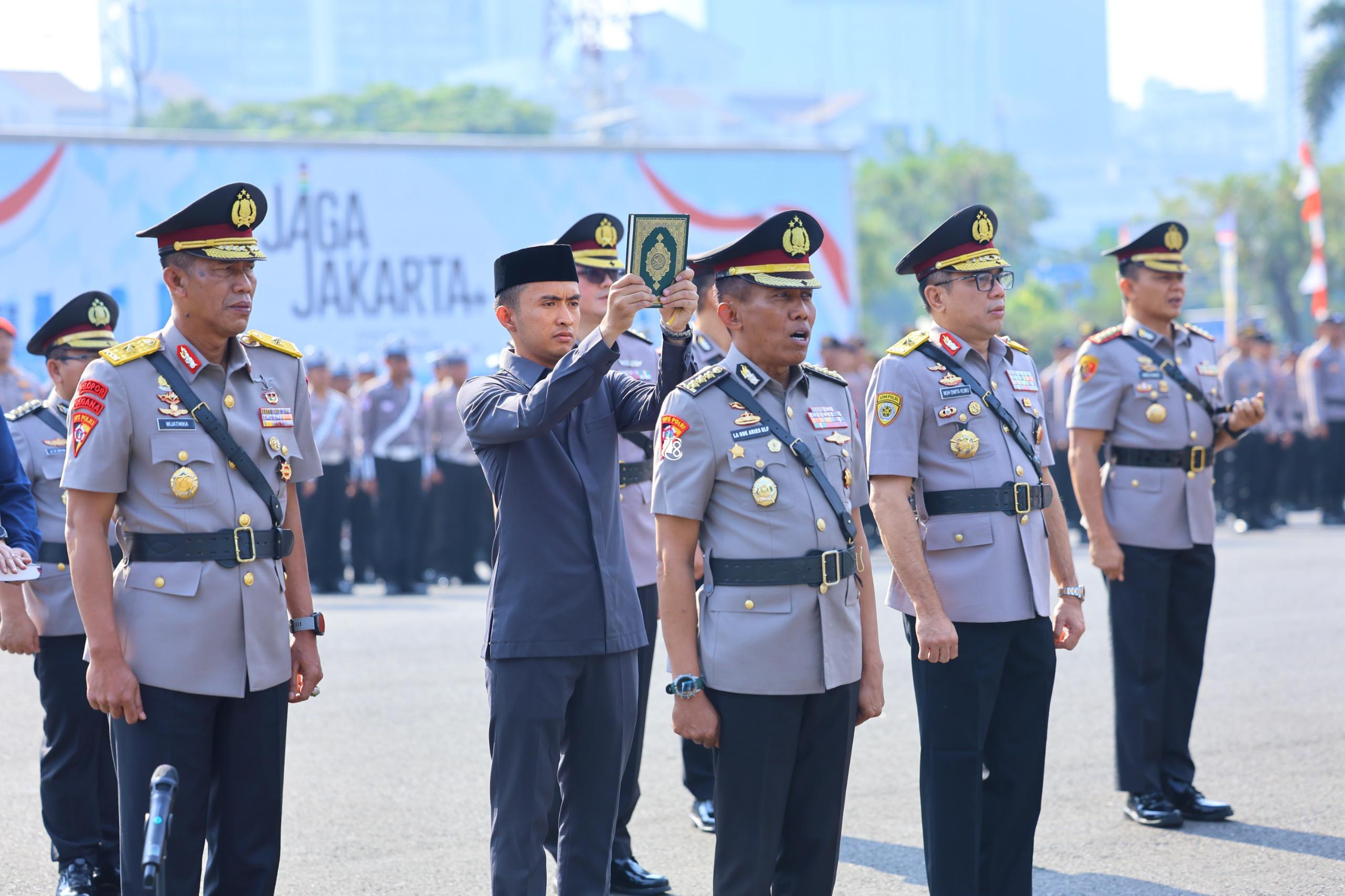 Tekankan Pelayanan Humanis, Kapolda Metro Jaya Pimpin Sertijab 22 PJU dan Kapolres