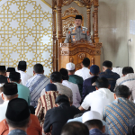 Jadi Khotib Salat Jumat, Kapolres Jakbar Ajak Perkuat Sinergi Ulama dan Umara