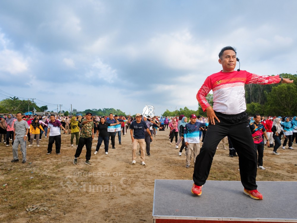 PT Timah Gelar Senam Kemerdekaan dan Gotong Royong Bersama Warga Bangka Barat