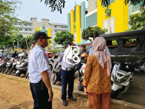 Dishub DKI Jakarta Tinjau Parkir Liar Depan RS Hermina Kalideres