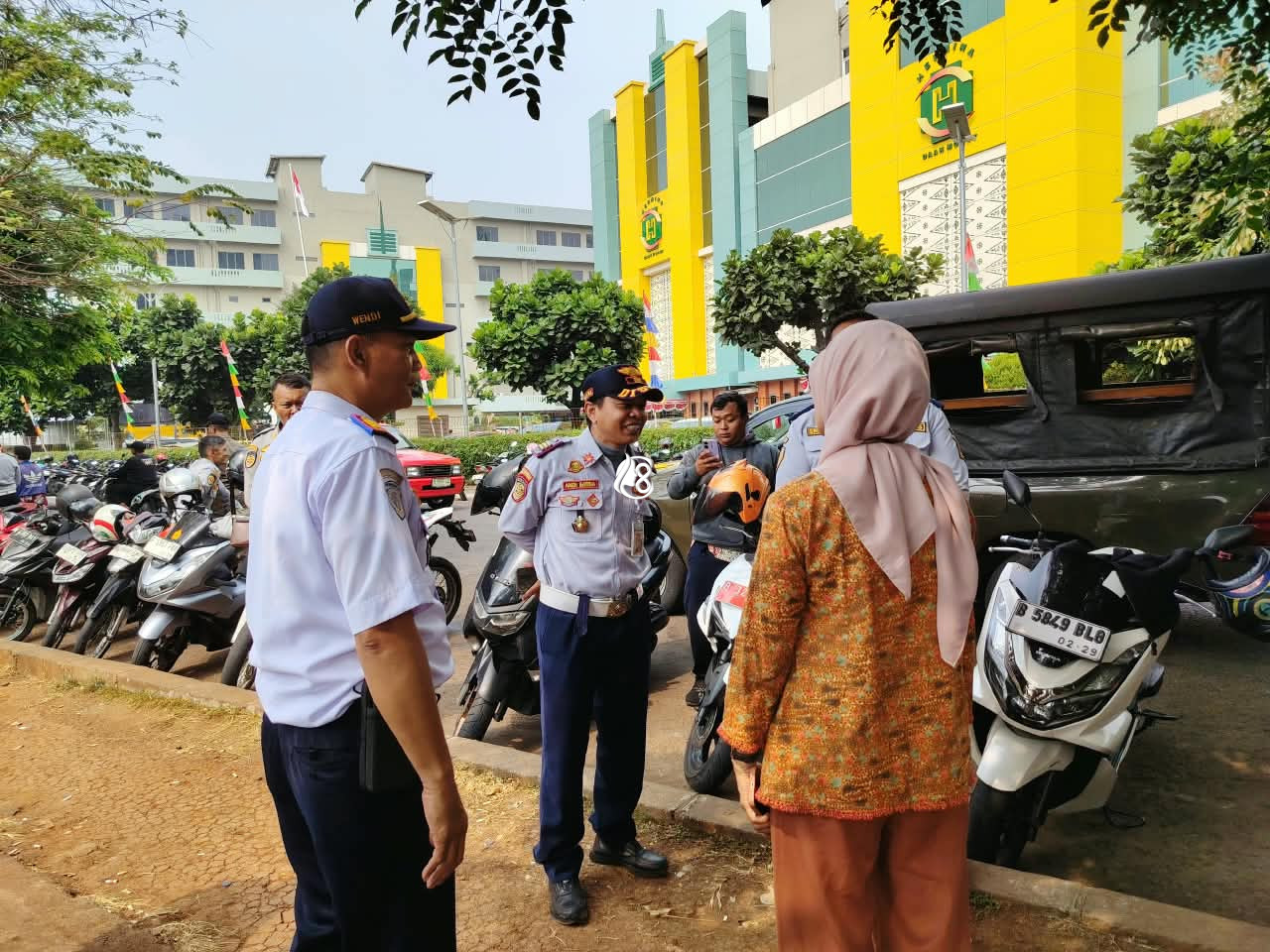 Dishub DKI Jakarta Tinjau Parkir Liar Depan RS Hermina Kalideres