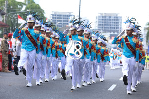 Pawai HUT ke-81 RI di Pangkalpinang Meriah, Warga Padati Jalur Pawai