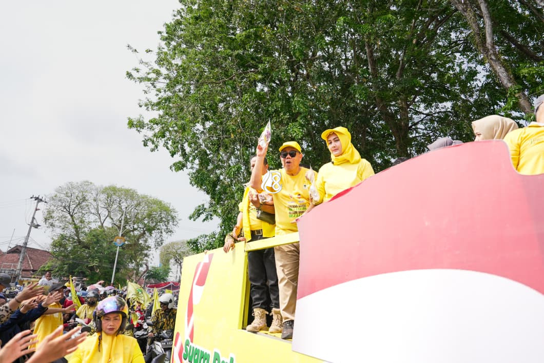 Kejutan di Pawai HUT RI! Gubernur Babel dan Istri Jadi Peserta, Warga Langsung Bersorak