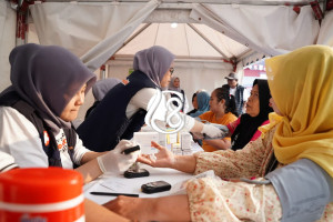 Semarak Merah Putih BRI Region 6 Hadirkan Pemeriksaan Kesehatan Gratis bagi Masyarakat Pasar Malaka Rorotan