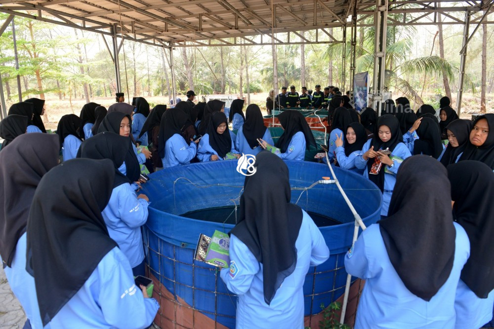 Belajar dari Lahan Pascatambang, Siswa SMK IT Jamalullail Belinyu Kenali Teknologi Bioflok di Air Jangkang