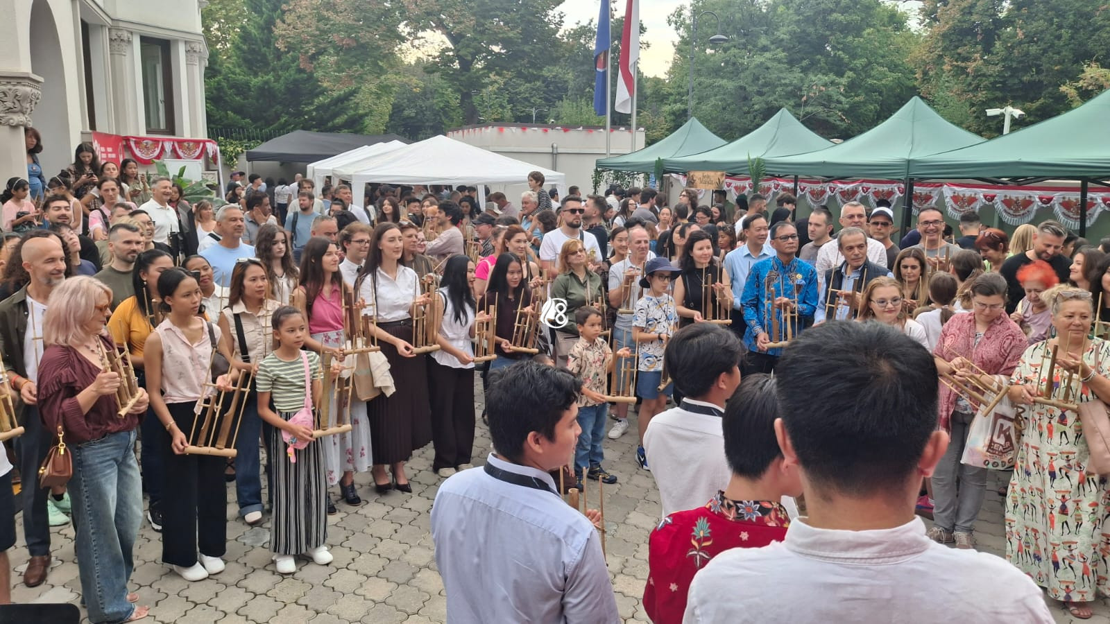 Dari Angklung hingga Nasi Padang, Festival Indonesia Memikat 1.200 Pengunjung di Bucharest