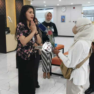 Semarak Hari Pelanggan Nasional, Pemimpin Cabang BRI BO Cut Mutiah Sambut Nasabah dengan Hangat