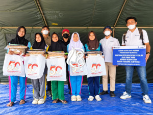 PT Timah Salurkan 210 Paket Perlengkapan Sekolah untuk Anak Korban Kebakaran Bangka Selatan