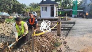 KAI Daop 2 Bandung Fokus Keselamatan Perjalanan Kereta di Perlintasan Sebidang
