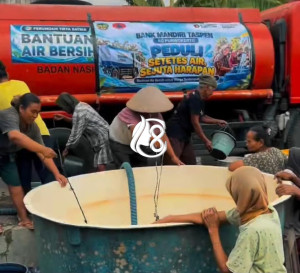 Kekeringan di Banyumas, Bank Mandiri Taspen Bantu Penuhi Kebutuhan Air Bersih Warga