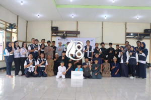 HUT ke-70, SUCOFINDO Cabang Pontianak Salurkan Bantuan Renovasi Pondok Pesantren Al-I’tishom